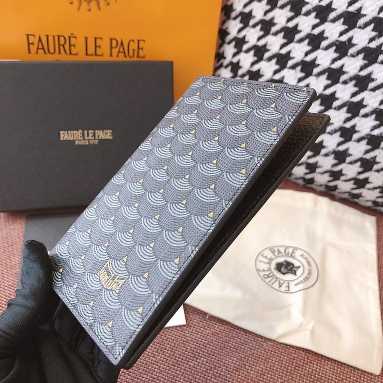 Fauré Le Page Ecailles Passport Holder - 6