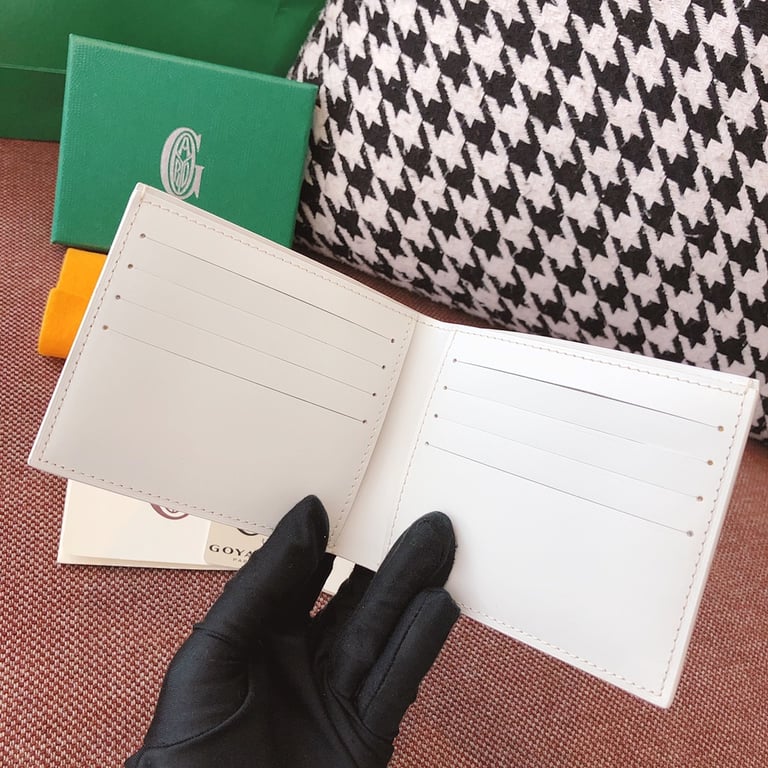 Goyard Victoire Bifold Wallet White - 4