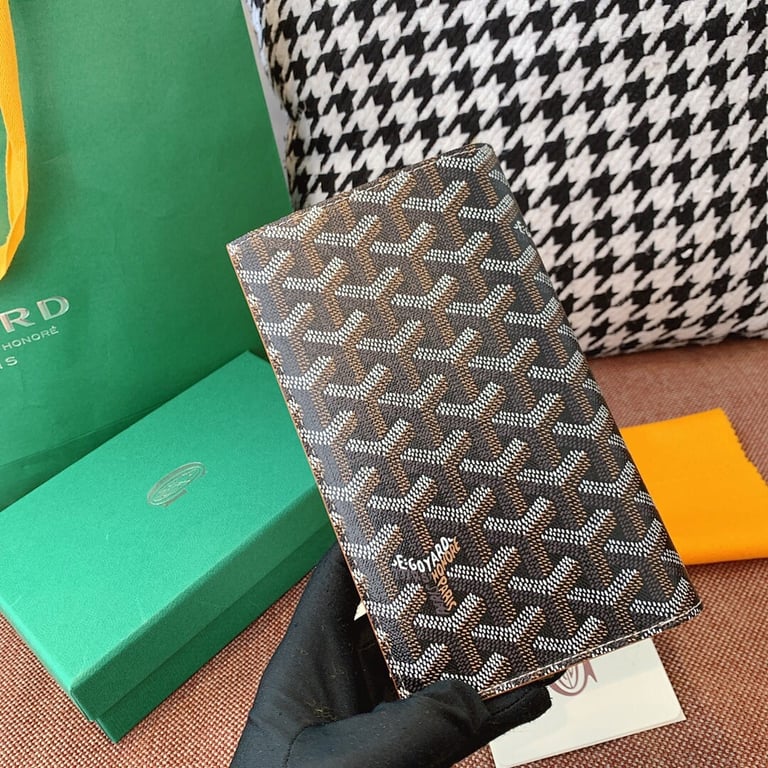 Goyard 8508 Long Wallet Passport Holder - 6