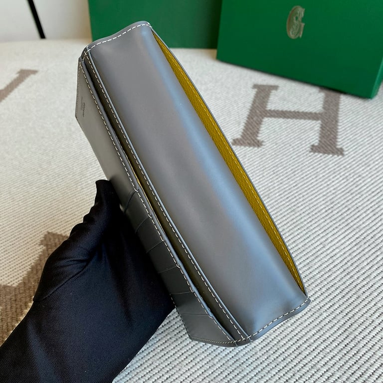 Goyard Passport Holder Grey Goyardine - 2