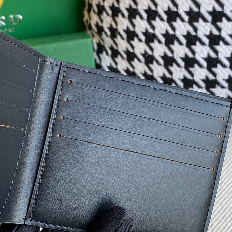 Goyard Victoire Wallet Black - 3