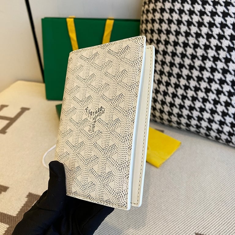 Goyard Passport Holder White - 8