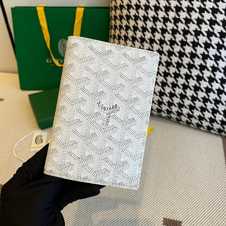 Goyard Passport Holder White - 9