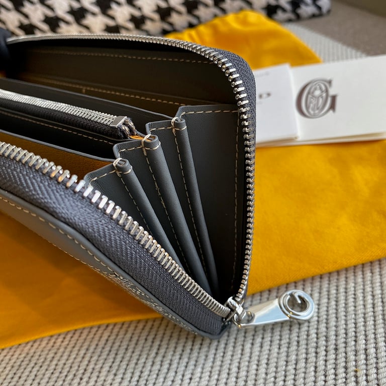 Goyard Matignon GM Wallet Grey - 4