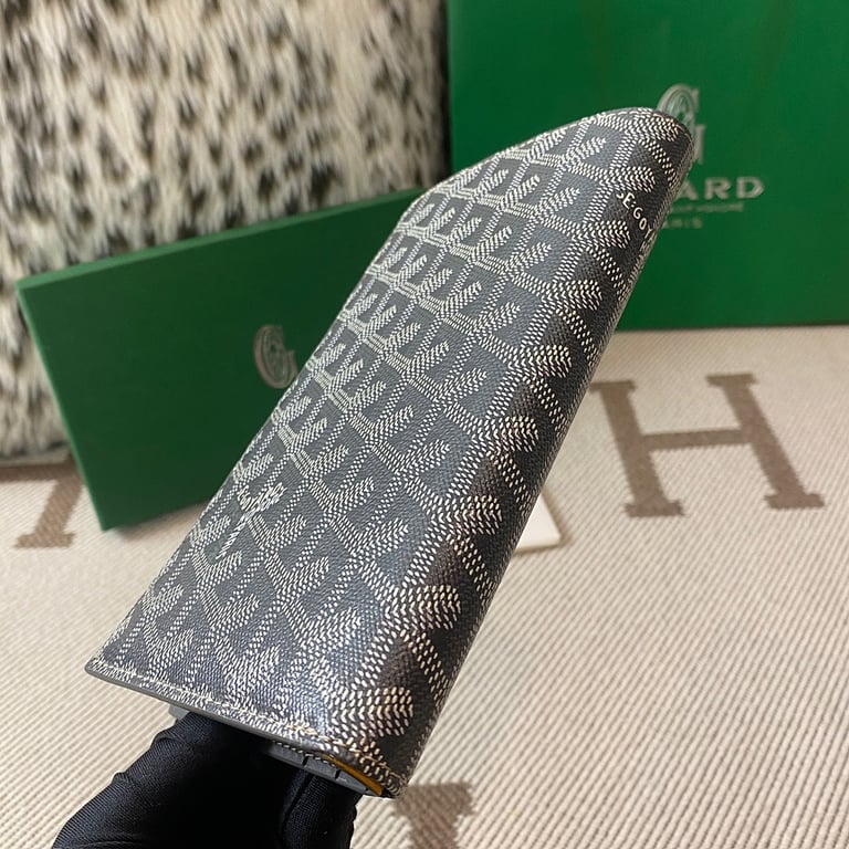 Goyard 8508 Long Wallet Passport Holder - 7