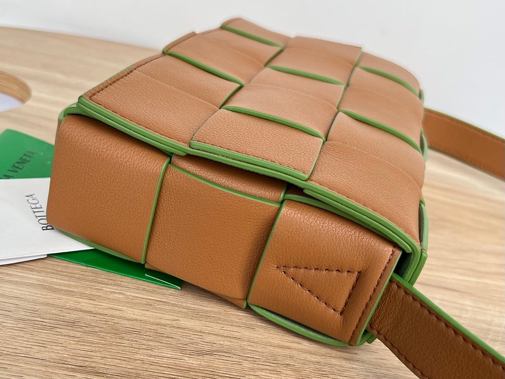 Bottega Veneta Cassette Crossbody Bag Tan/Green - 8