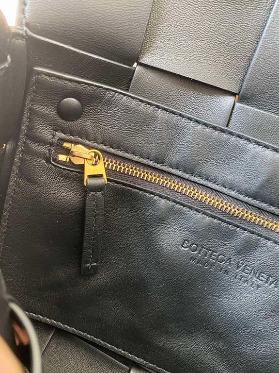 Bottega Veneta Cassette Bag Black - 4
