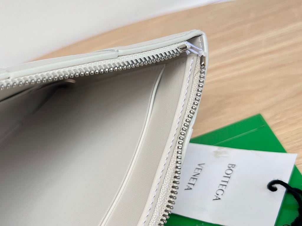 Bottega Veneta Intrecciato Leather Pouch White - 5