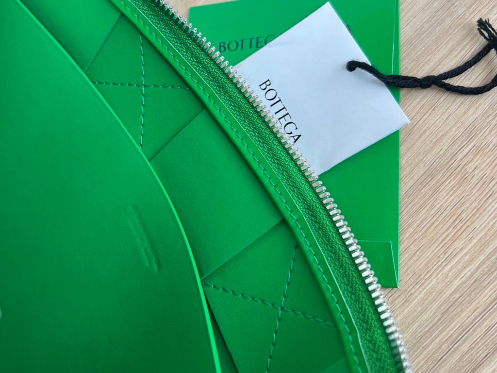 Bottega Veneta Intrecciato Pouch 649616 Parakeet Green - 4