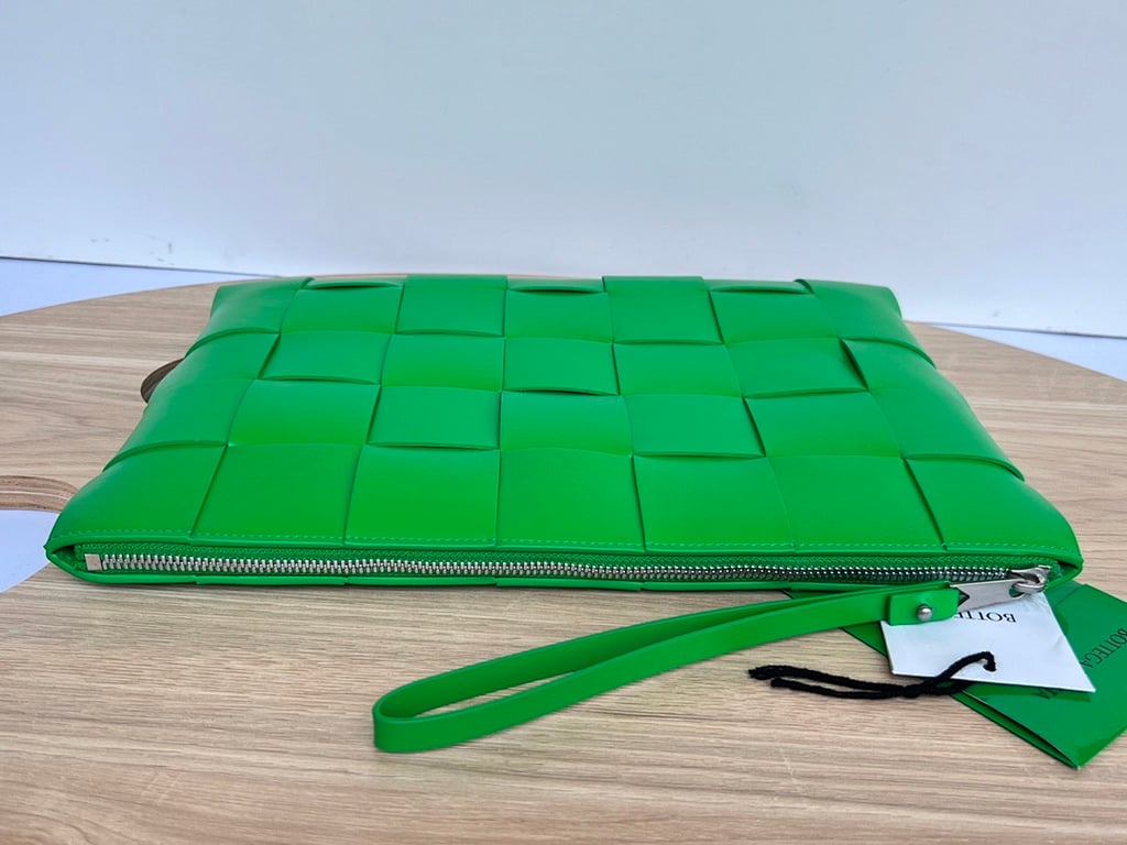 Bottega Veneta Intrecciato Pouch 649616 Parakeet Green - 8