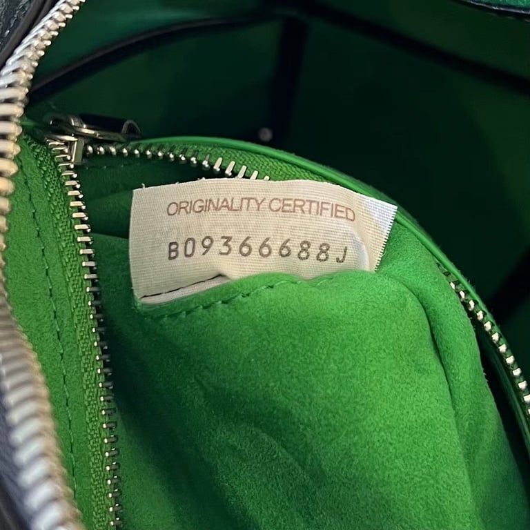 Bottega Veneta Cassette Camera Bag Black - 2