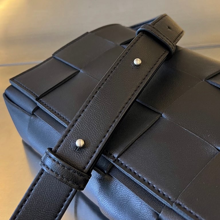 Bottega Veneta Cassette Crossbody Bag Black - 6