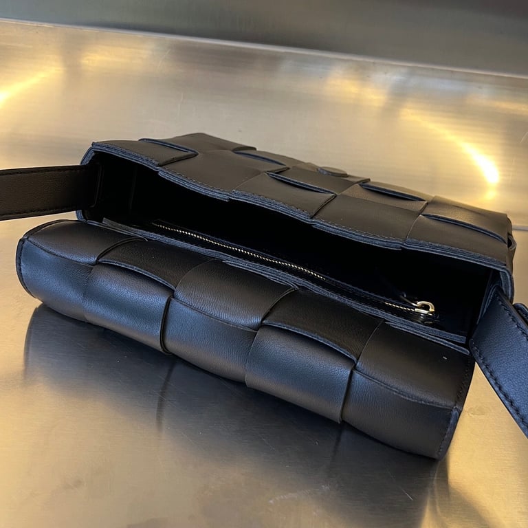 Bottega Veneta Cassette Bag Black - 4