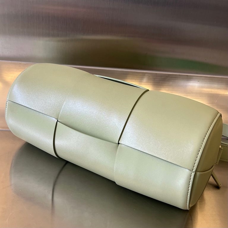 Bottega Veneta Intrecciato Cylinder Bag 741562 - 5