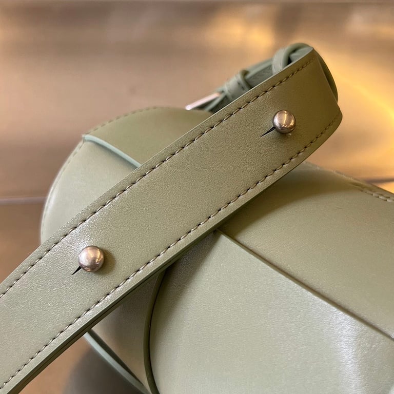 Bottega Veneta Cassette Cylinder Bag 741561 - 8