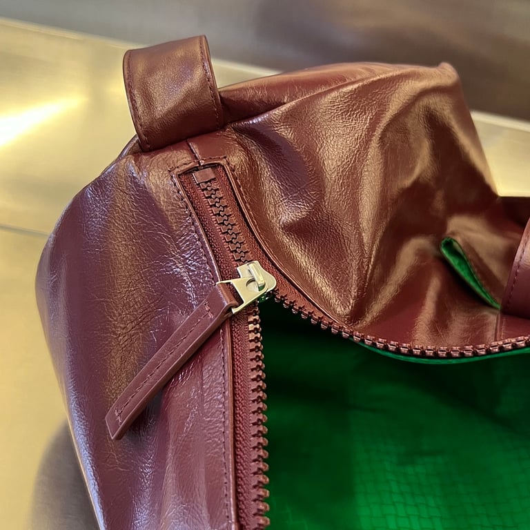 Bottega Veneta 731192 Duffle Bag Burgundy - 4