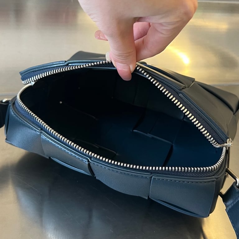Bottega Veneta Cassette Camera Bag Dark Blue - 7