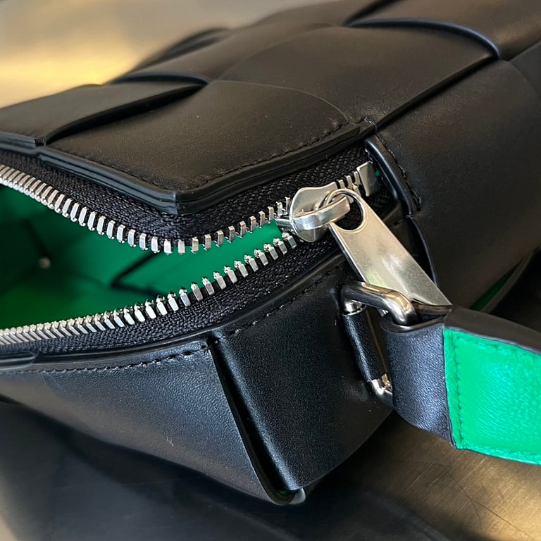 Bottega Veneta Intrecciato Camera Bag Black Green - 8