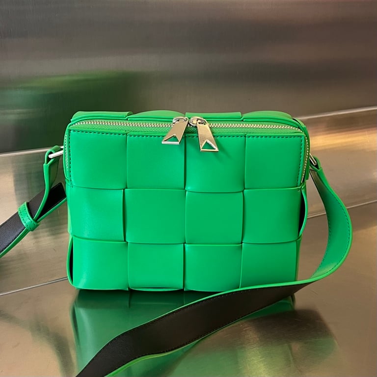 Bottega Veneta Cassette Camera Bag Green - 4