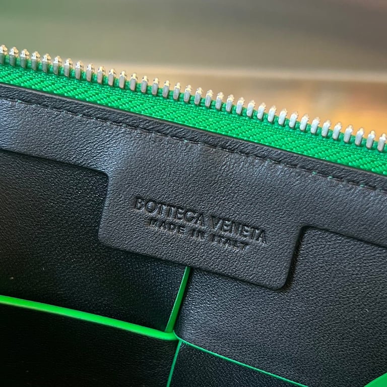 Bottega Veneta Cassette Camera Bag Green - 9