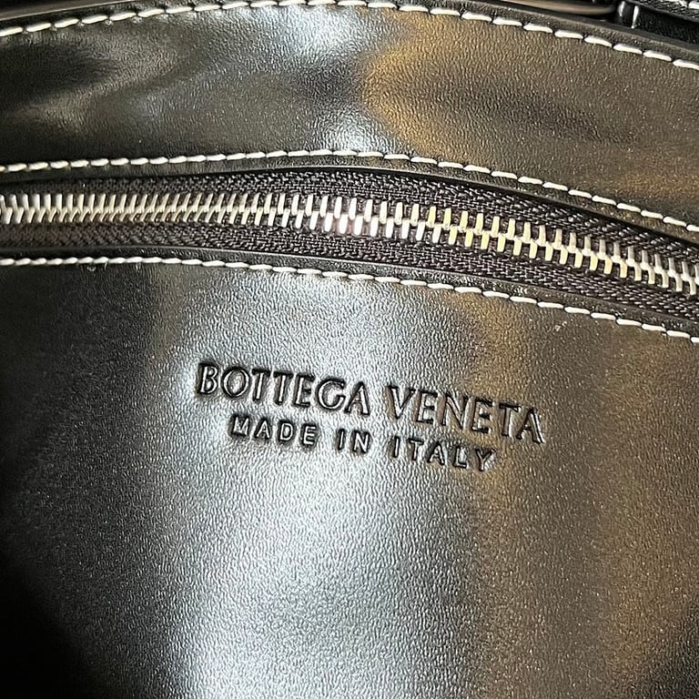 Bottega Veneta Cassette Crossbody Bag Black - 3