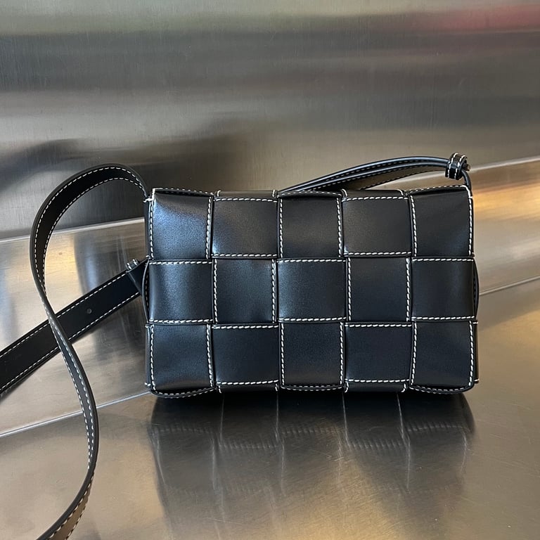 Bottega Veneta Cassette Crossbody Bag Black - 9