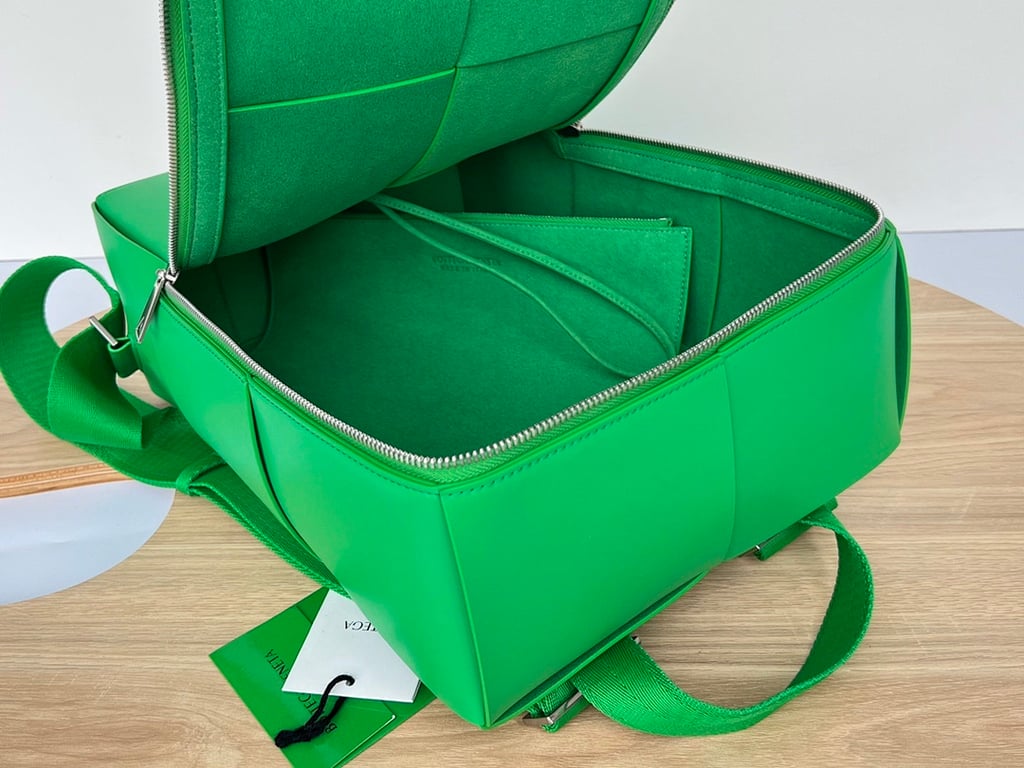 Bottega Veneta Cassette Backpack Green 680092 - 2