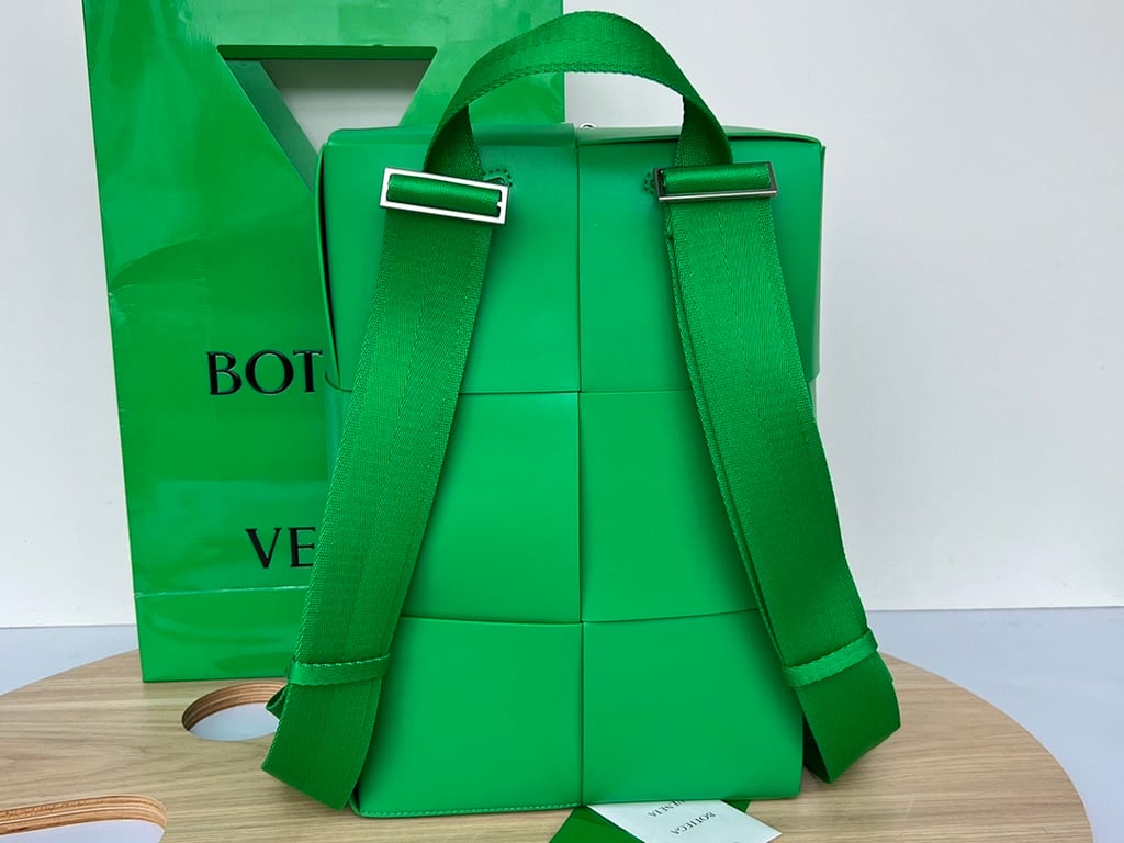 Bottega Veneta Cassette Backpack Green 680092 - 5