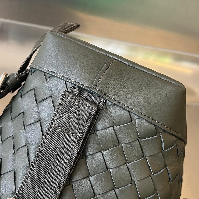 Bottega Veneta Intrecciato Leather Backpack 653118 - 6