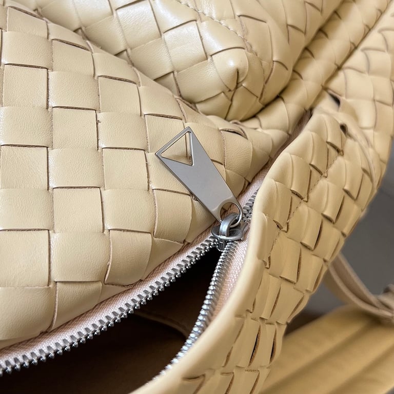 Bottega Veneta Intrecciato Leather Backpack Beige - 9