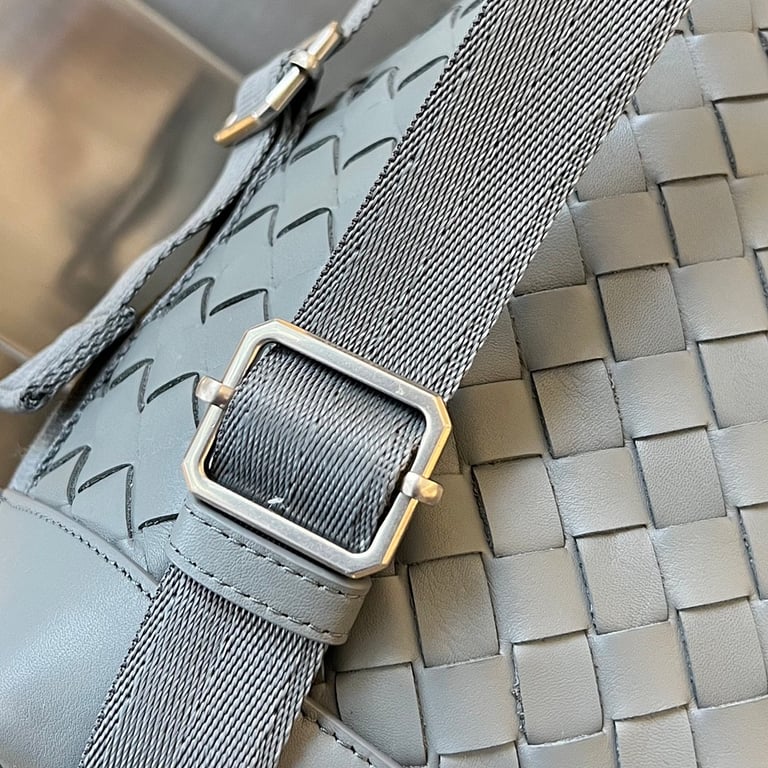 Bottega Veneta Intrecciato Leather Backpack Grey - 7