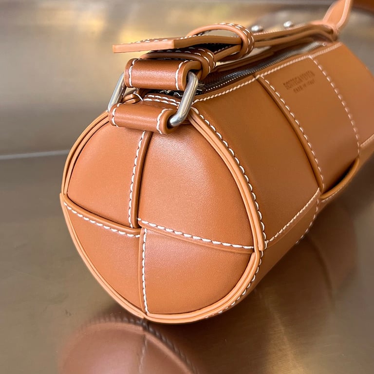 Bottega Veneta Cassette Cylinder Bag Brown 741561 - 8