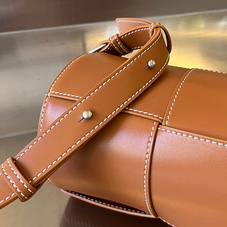 Bottega Veneta Small Intrecciato Duffle Bag Brown - 2