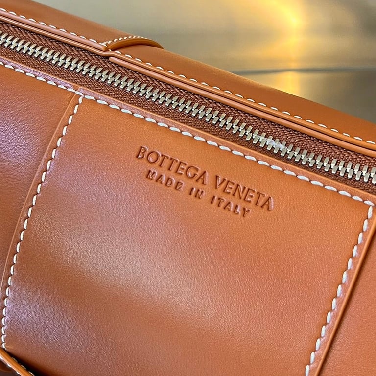 Bottega Veneta Small Intrecciato Duffle Bag Brown - 4