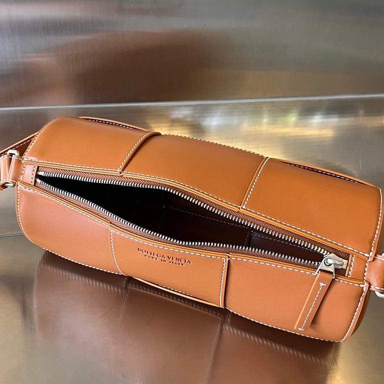 Bottega Veneta Small Intrecciato Duffle Bag Brown - 7