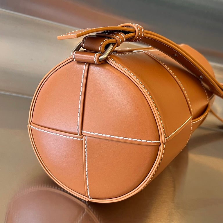 Bottega Veneta Small Intrecciato Duffle Bag Brown - 8