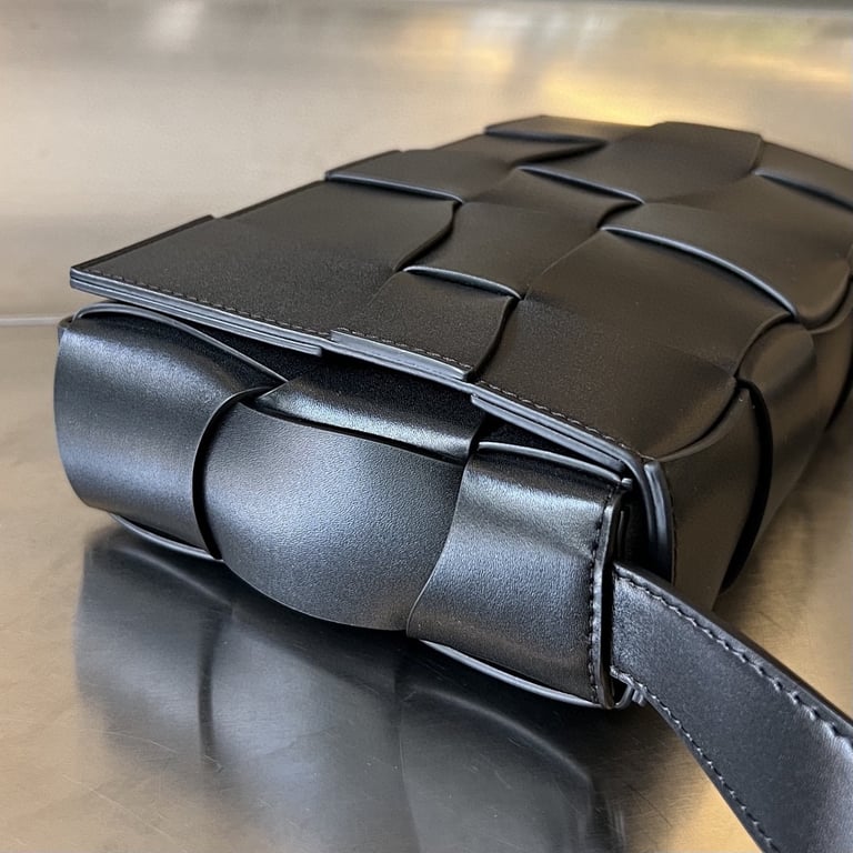 Bottega Veneta Cassette Wavy Intreccio Bag Black - 8