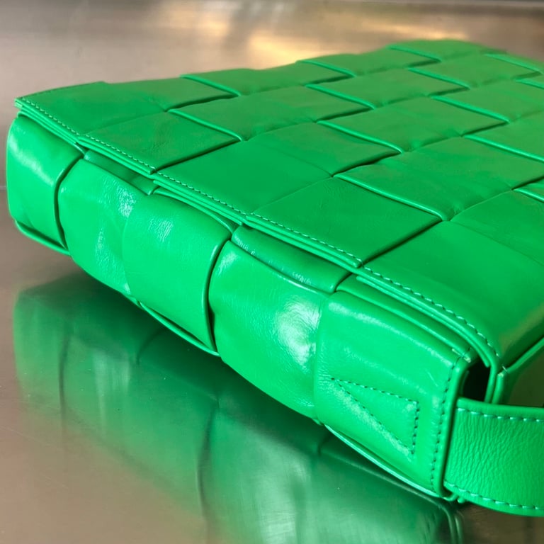 Bottega Veneta Cassette Messenger Bag Green - 8