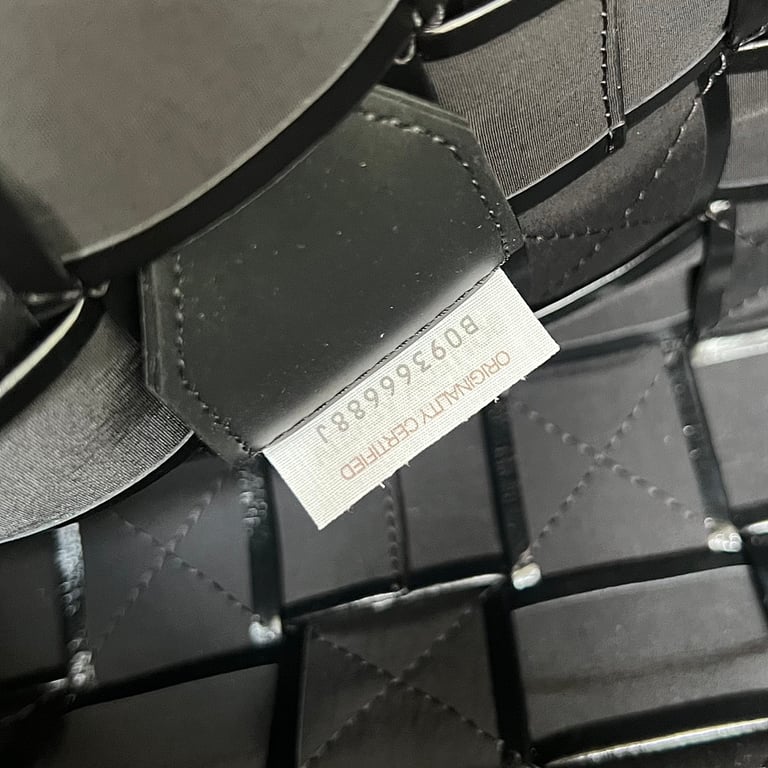 Bottega Veneta Cassette Messenger Bag Black - 2
