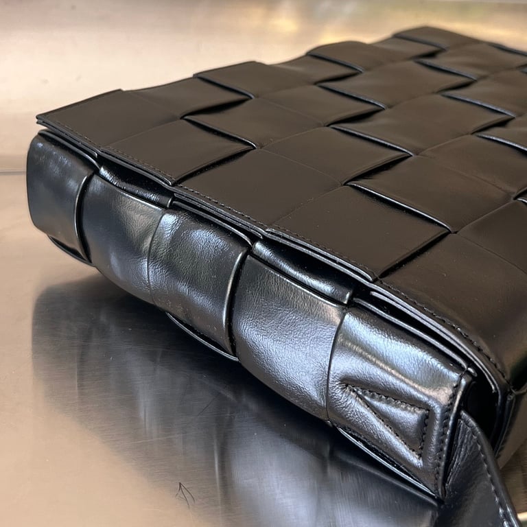 Bottega Veneta Cassette Messenger Bag Black - 8