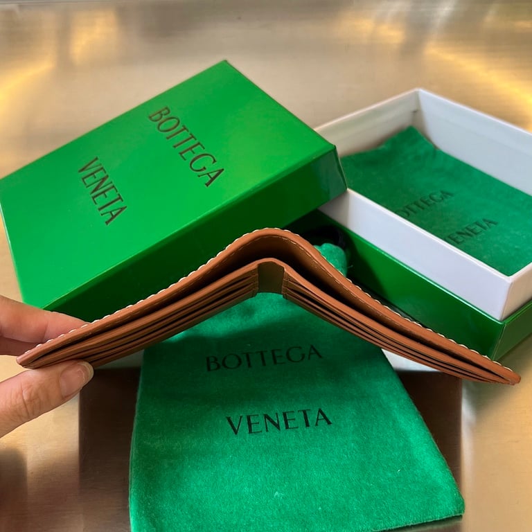 Bottega Veneta Intrecciato Bi-Fold Wallet 743004 - 5