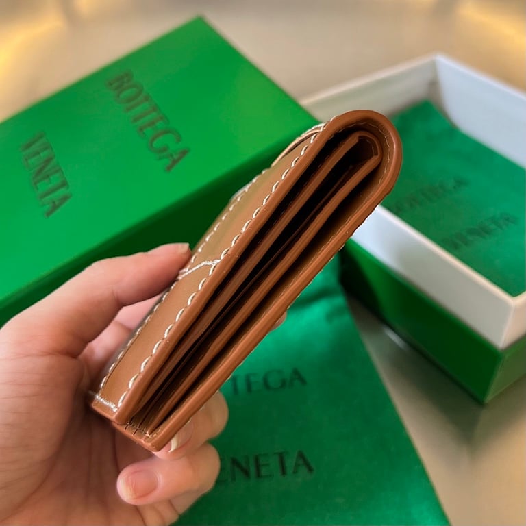Bottega Veneta Intrecciato Bi-Fold Wallet 743004 - 8