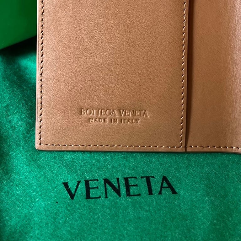 Bottega Veneta Intrecciato Leather Passport Holder 607482 - 5