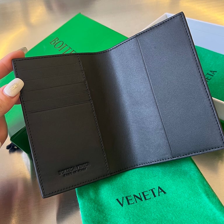 Bottega Veneta Intrecciato Passport Holder Black 607482 - 6
