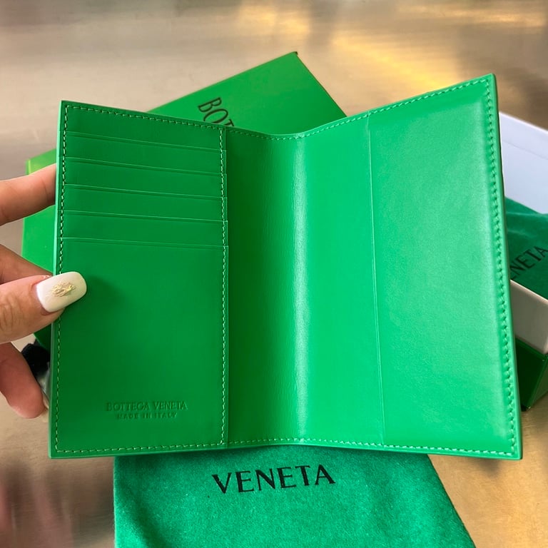 Bottega Veneta Intrecciato Passport Holder Green - 6