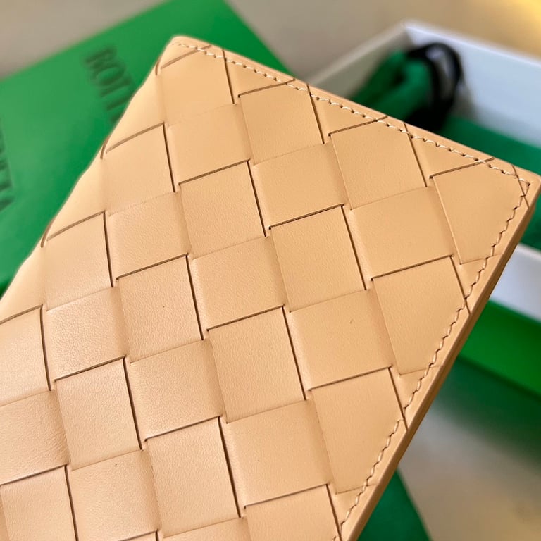 Bottega Veneta Intrecciato Passport Holder 607482 Beige - 3