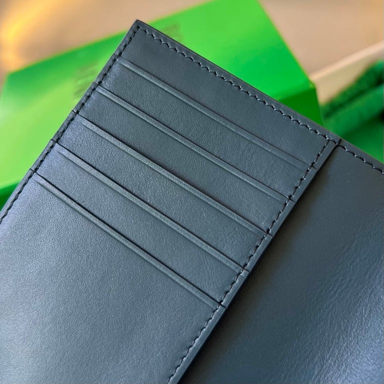 Bottega Veneta Intrecciato Passport Holder 607482 - 3