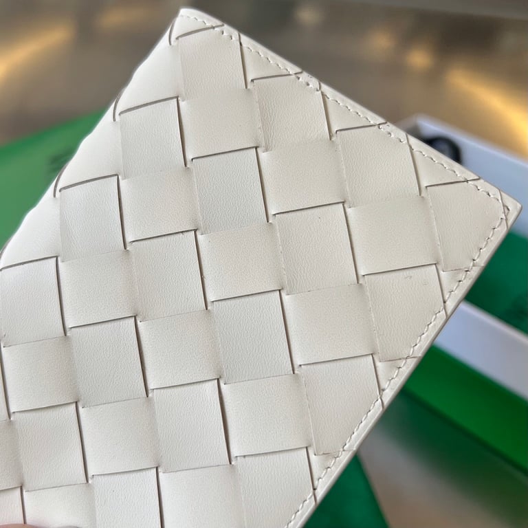 Bottega Veneta Intrecciato Passport Holder White - 5