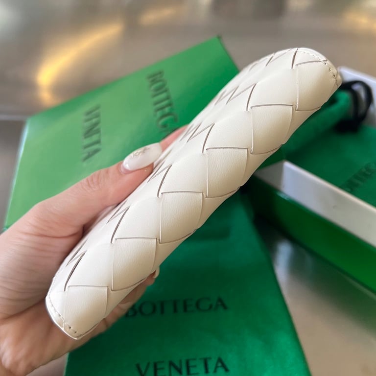 Bottega Veneta Intrecciato Passport Holder White - 7