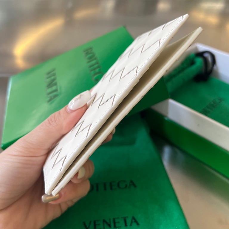 Bottega Veneta Intrecciato Passport Holder White - 9